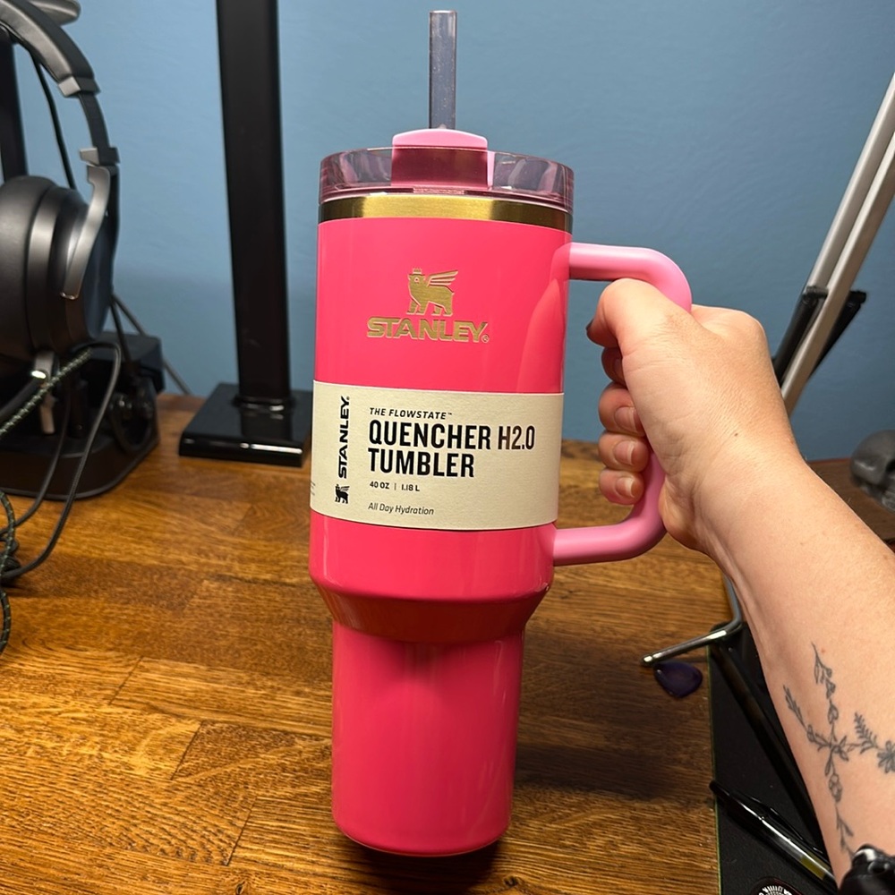 NWT 40oz Stanley - pink parade